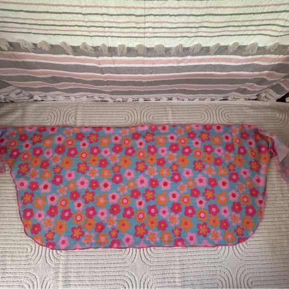 Pink Lily Daisy sarong S small swim coverup daisies 70s retro Barbie pink blue - Picture 10 of 10